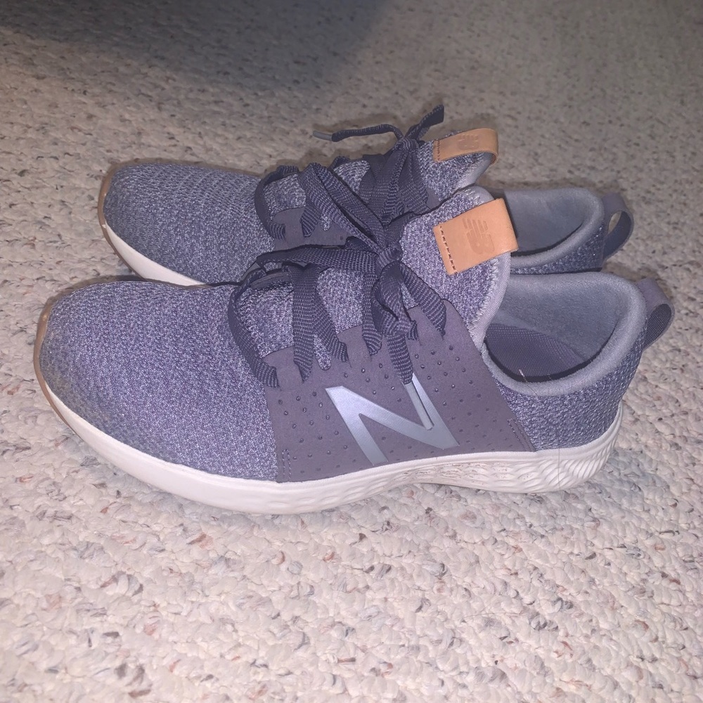 New balance shoes, woman’s sz 7.5